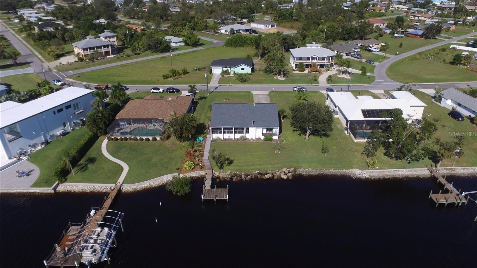 3000 PEACE RIVER DR, PUNTA GORDA, FL, 33983