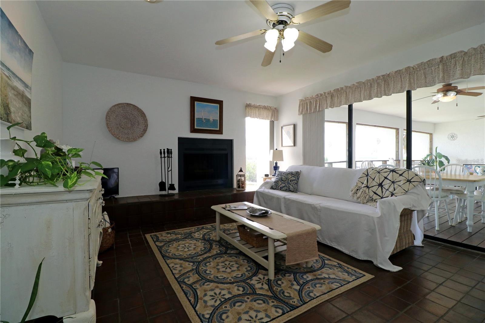 3000 PEACE RIVER DR, PUNTA GORDA, FL, 33983