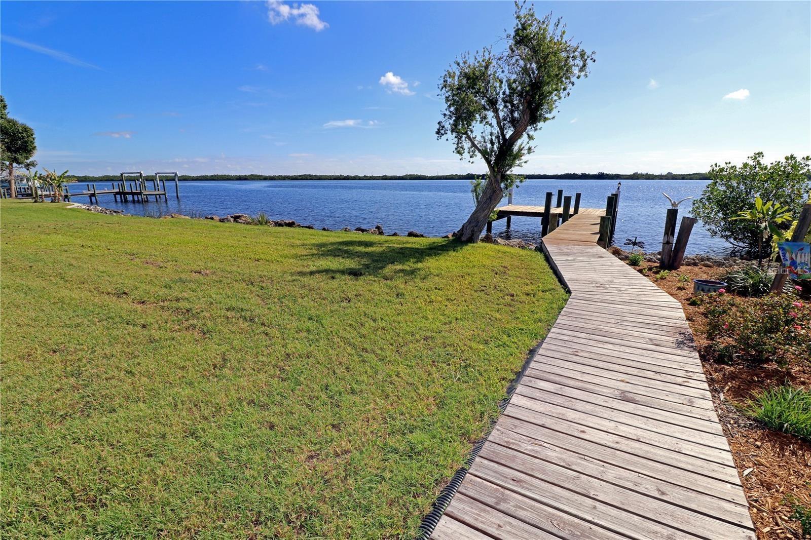 3000 PEACE RIVER DR, PUNTA GORDA, FL, 33983