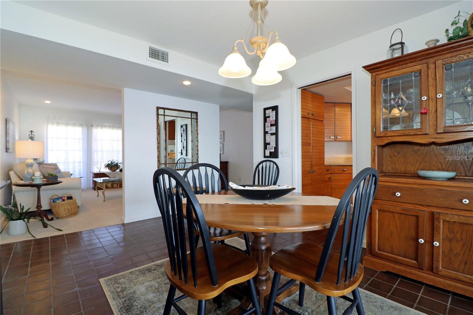 3000 PEACE RIVER DR, PUNTA GORDA, FL, 33983