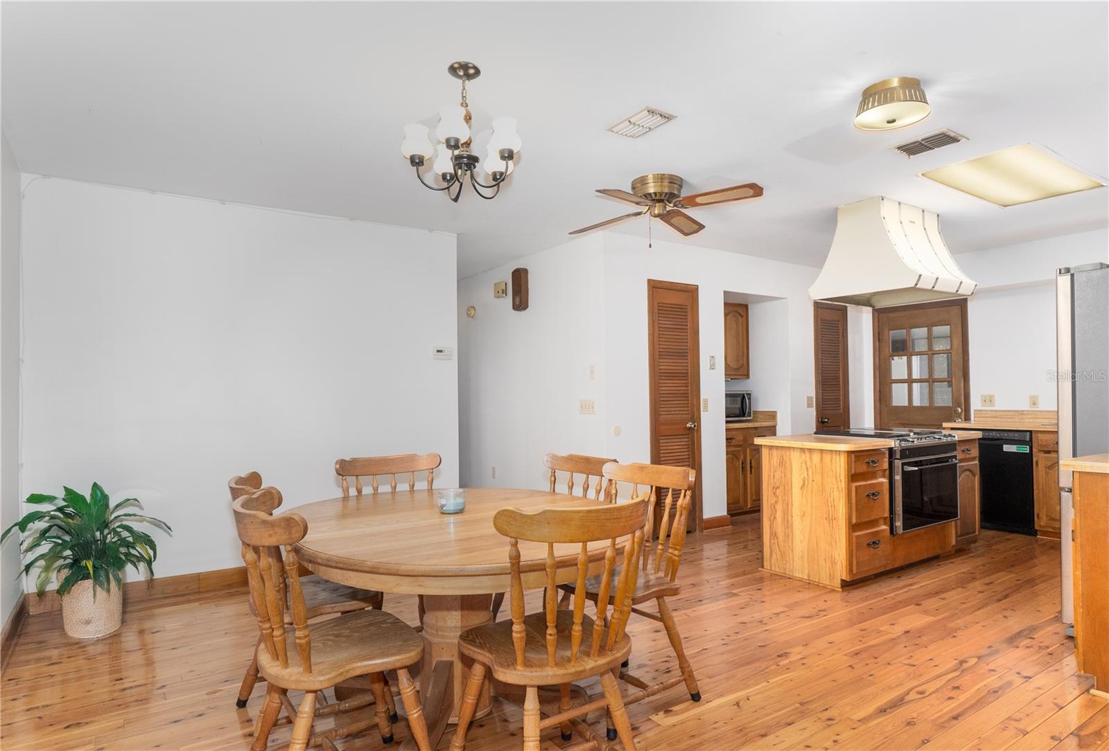 9877 7TH AVE, ORLANDO, FL, 32824