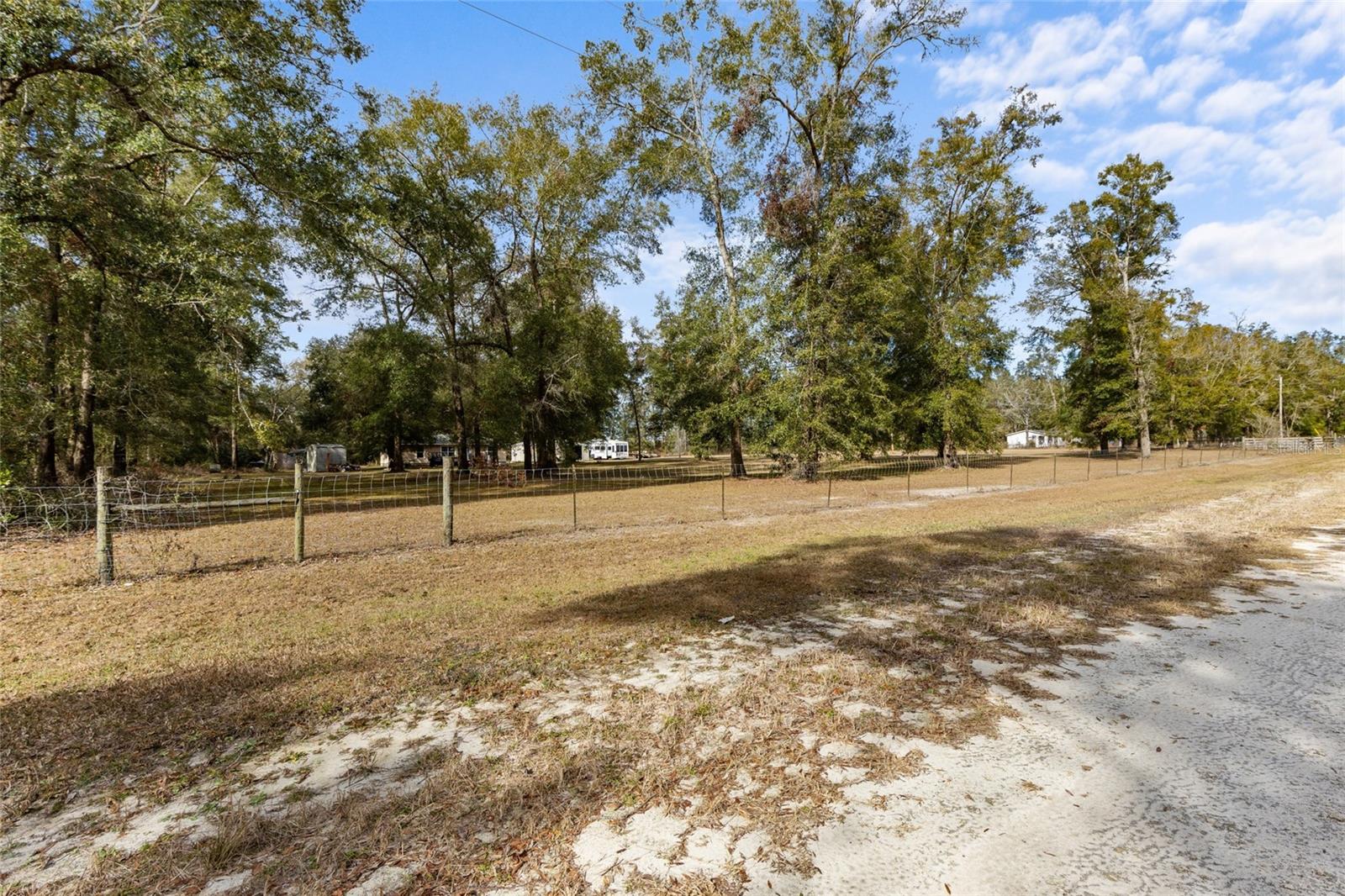 748 SW HOMESTEAD CIR, FORT WHITE, FL, 32038