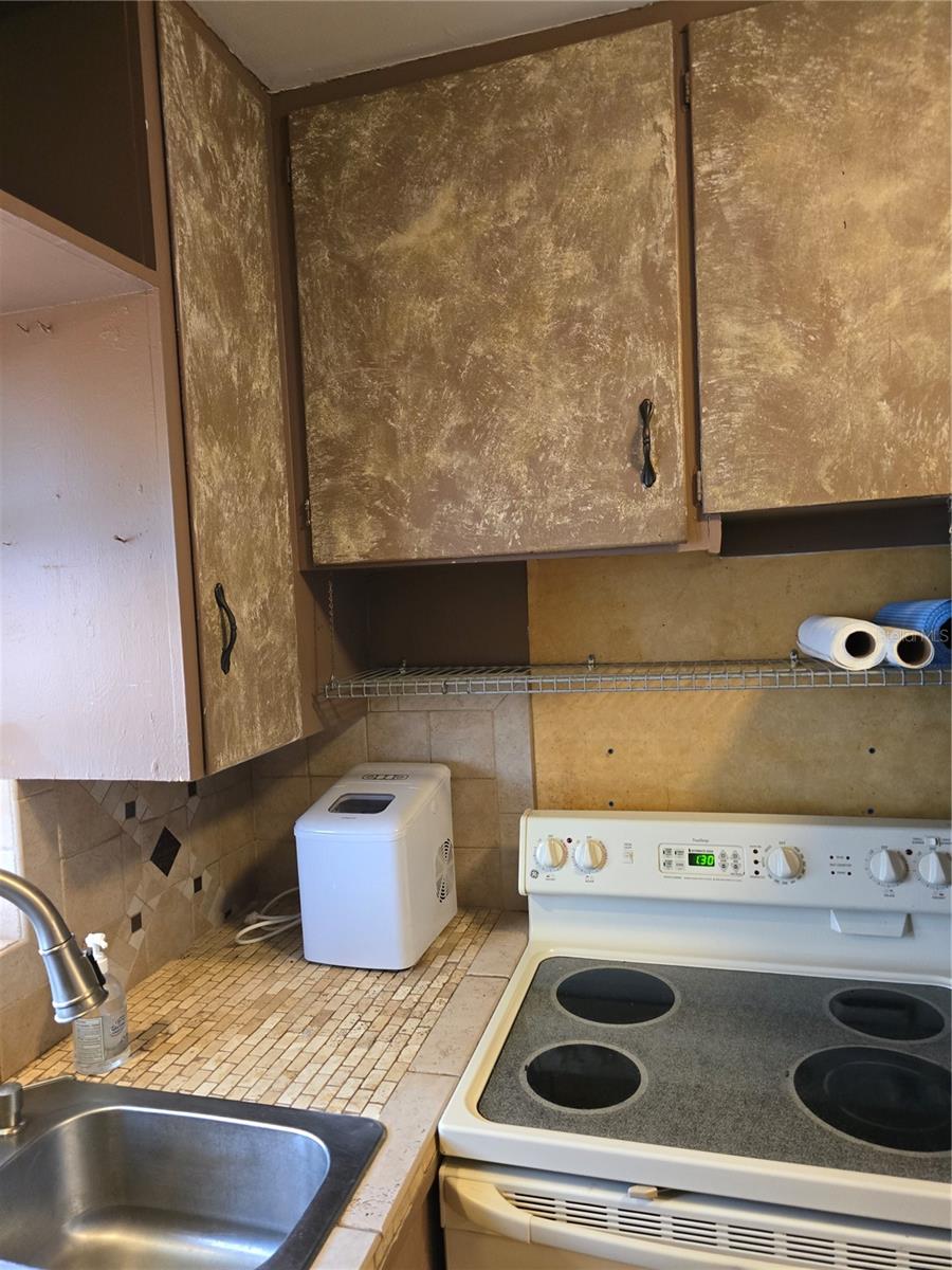 2700 9TH AVE N, ST PETERSBURG, FL, 33713
