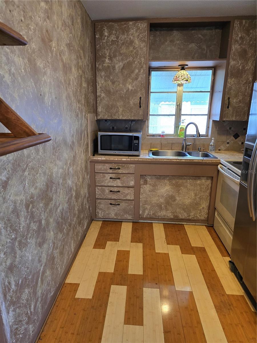 2700 9TH AVE N, ST PETERSBURG, FL, 33713