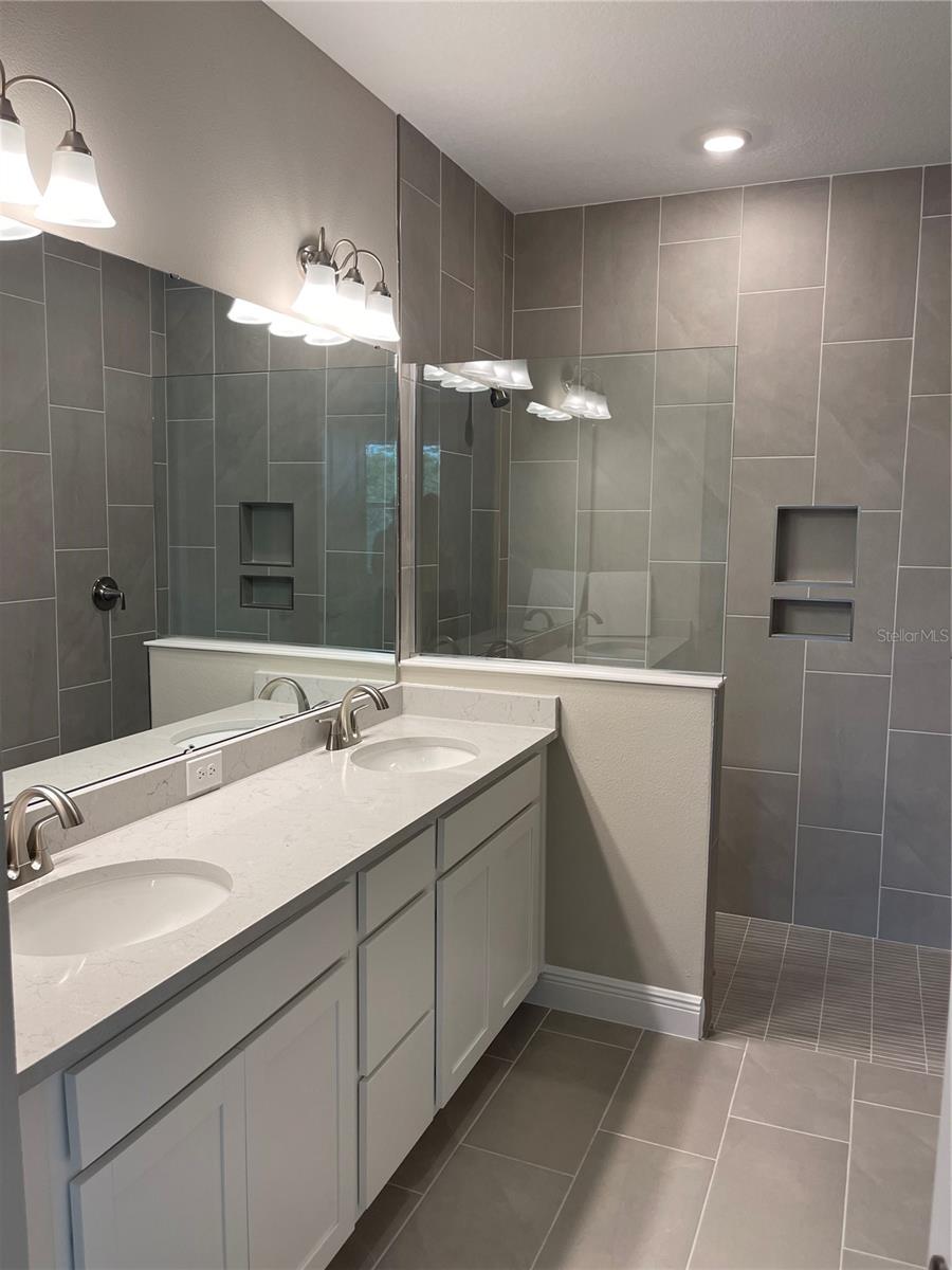 3739 NANDINA CIR, SUN CITY CENTER, FL, 33573