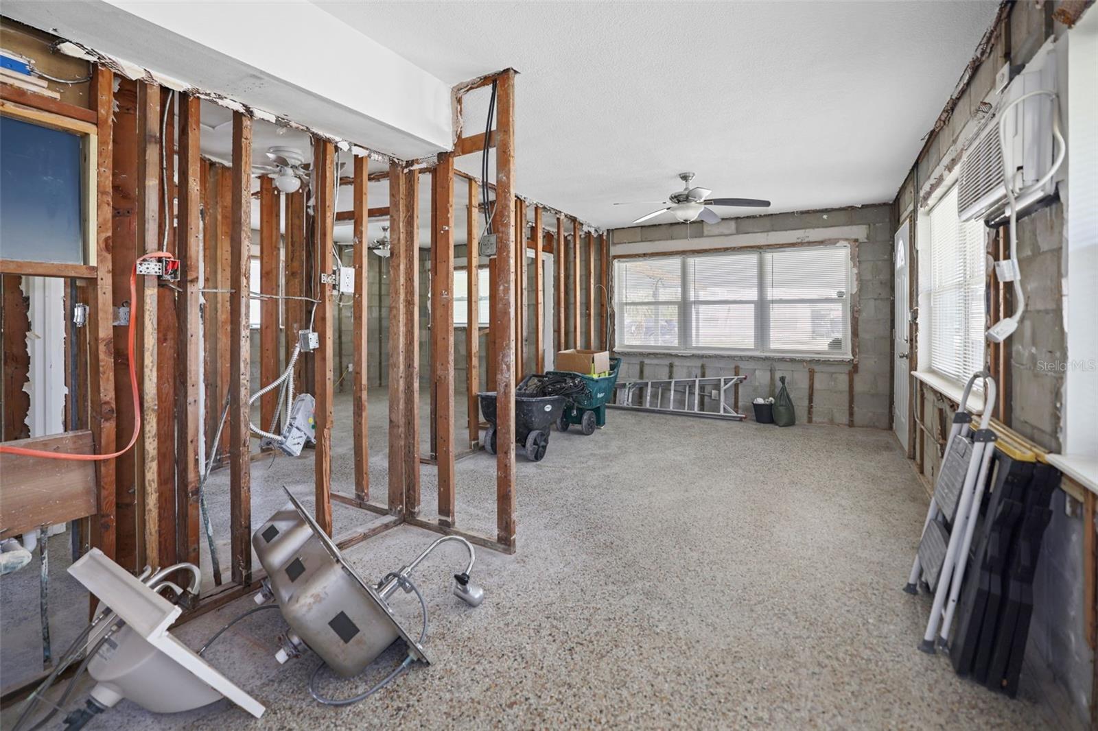 13248 4TH ST E, MADEIRA BEACH, FL, 33708