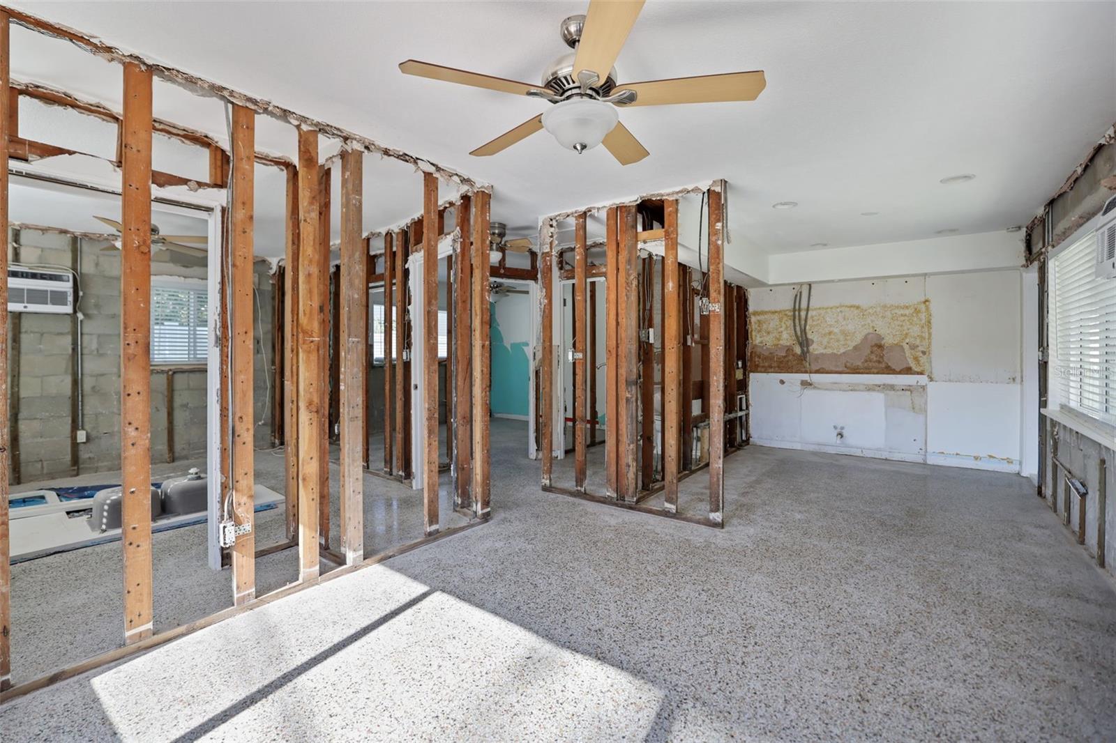 13248 4TH ST E, MADEIRA BEACH, FL, 33708