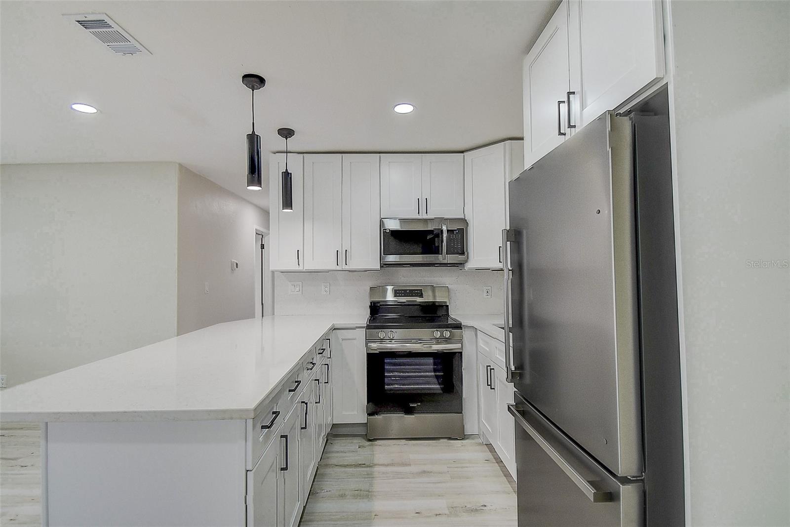 8106 FIR DR, TAMPA, FL, 33619