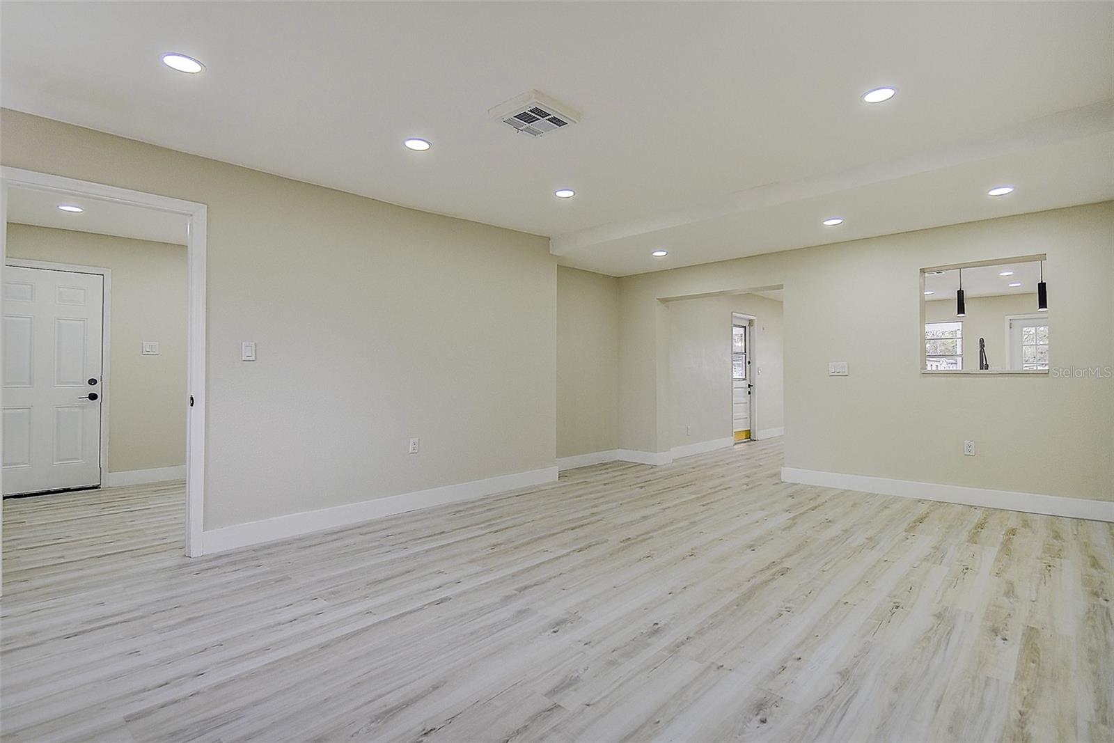 8106 FIR DR, TAMPA, FL, 33619