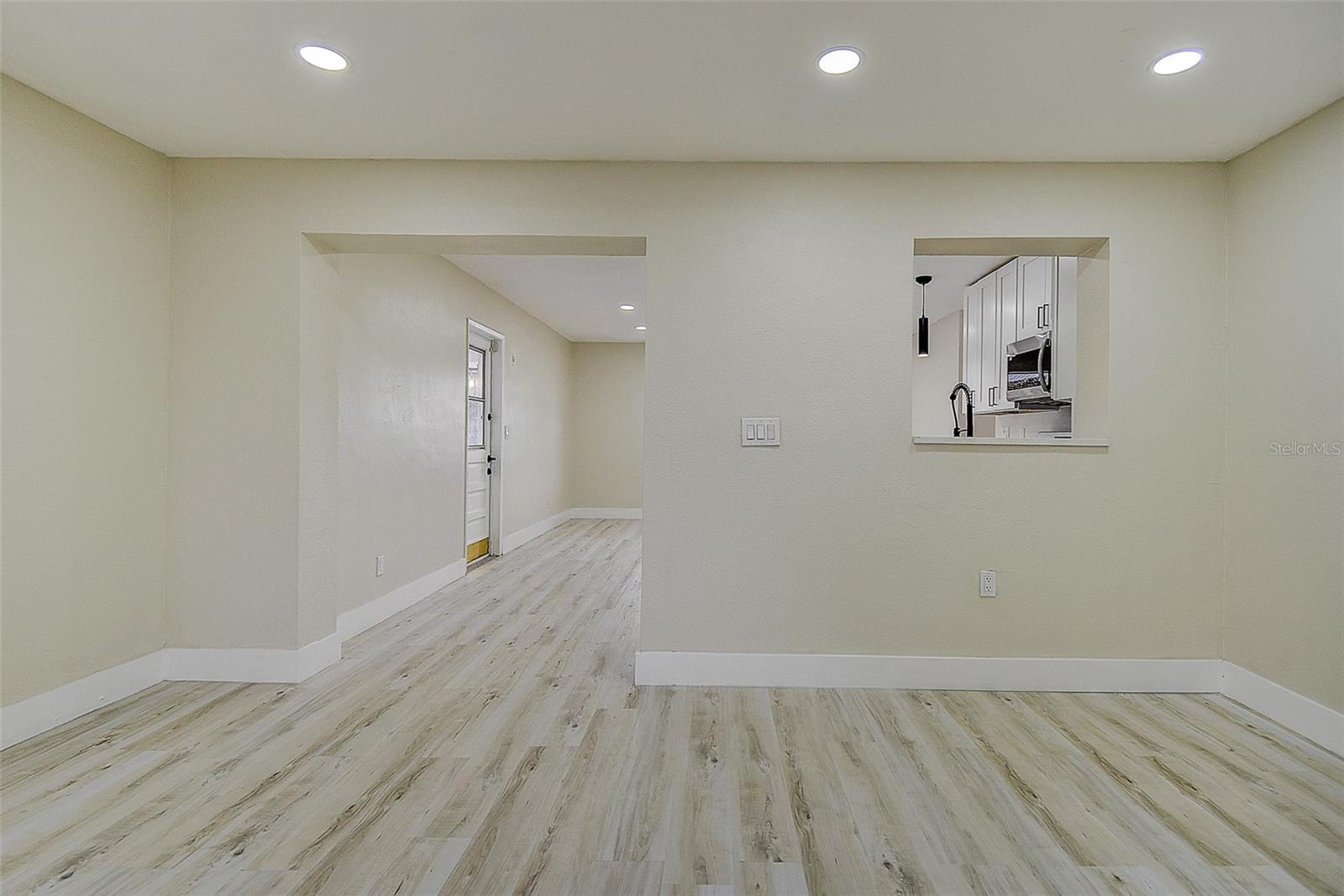 8106 FIR DR, TAMPA, FL, 33619