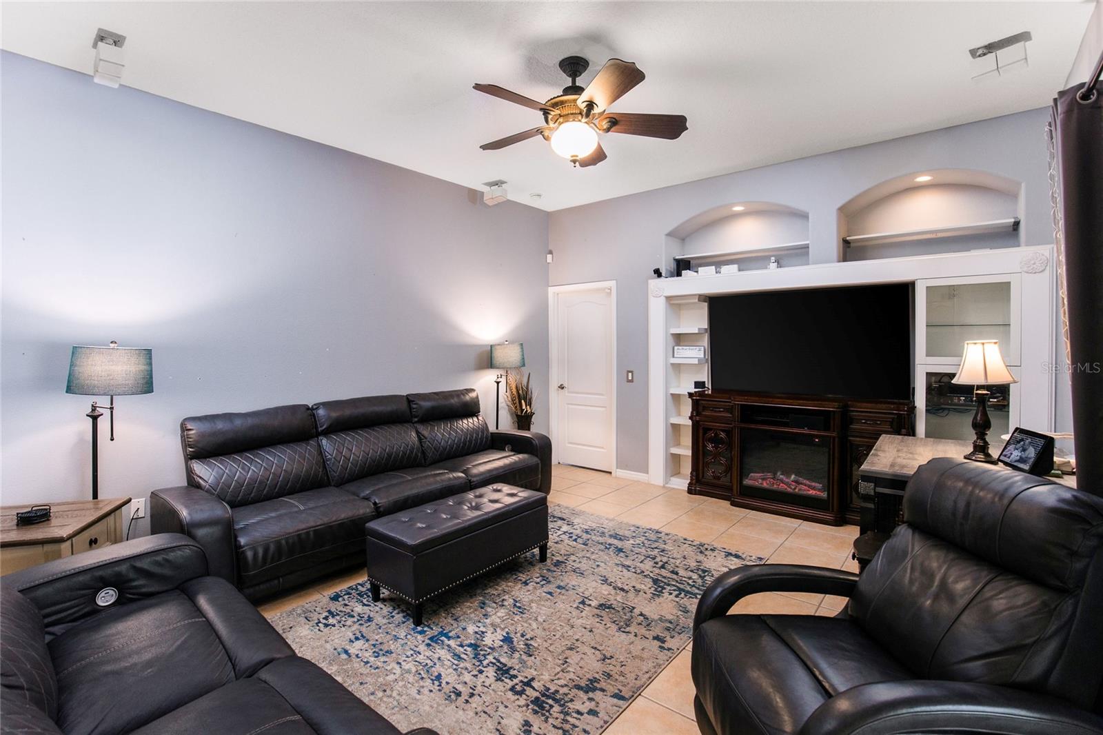 518 GRAND RESERVE DR, DAVENPORT, FL, 33837