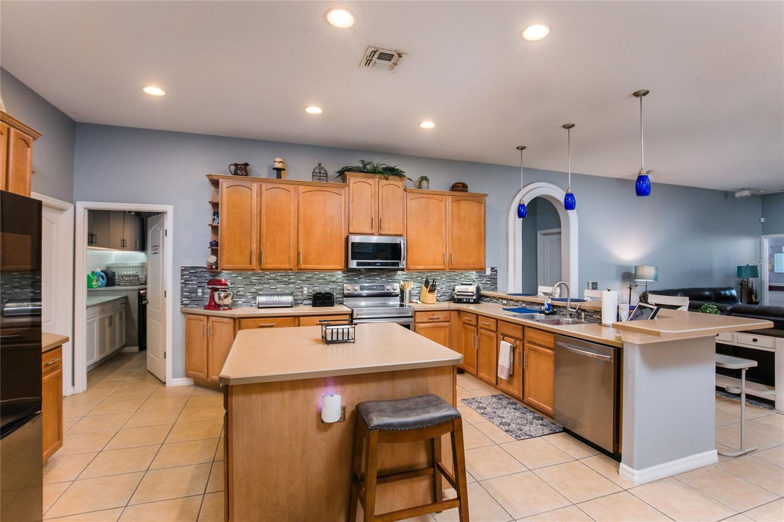 518 GRAND RESERVE DR, DAVENPORT, FL, 33837