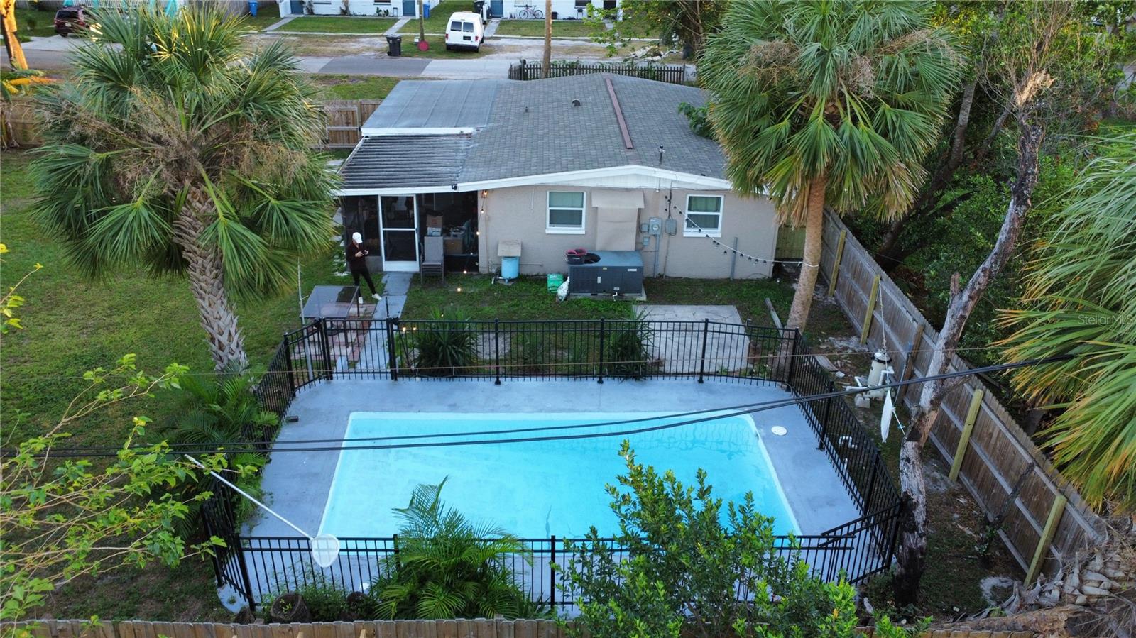 916 123RD AVE, TAMPA, FL, 33612