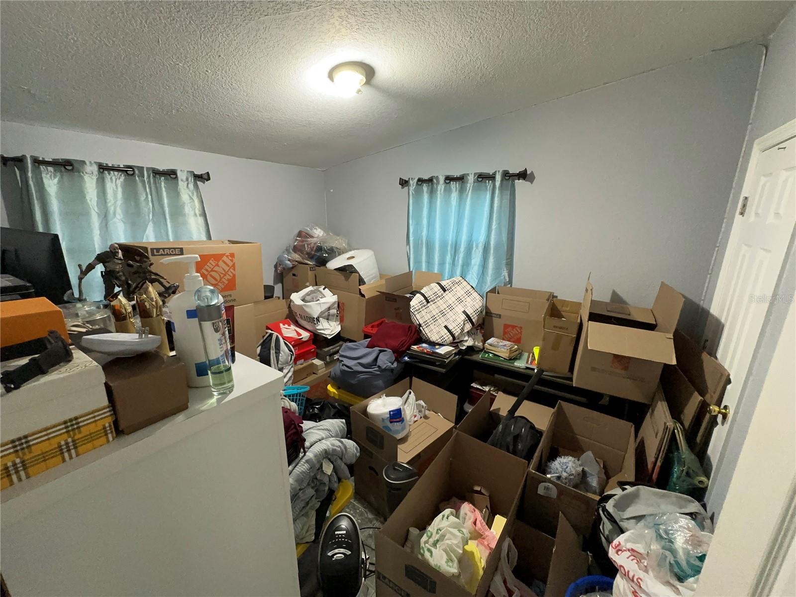 916 123RD AVE, TAMPA, FL, 33612