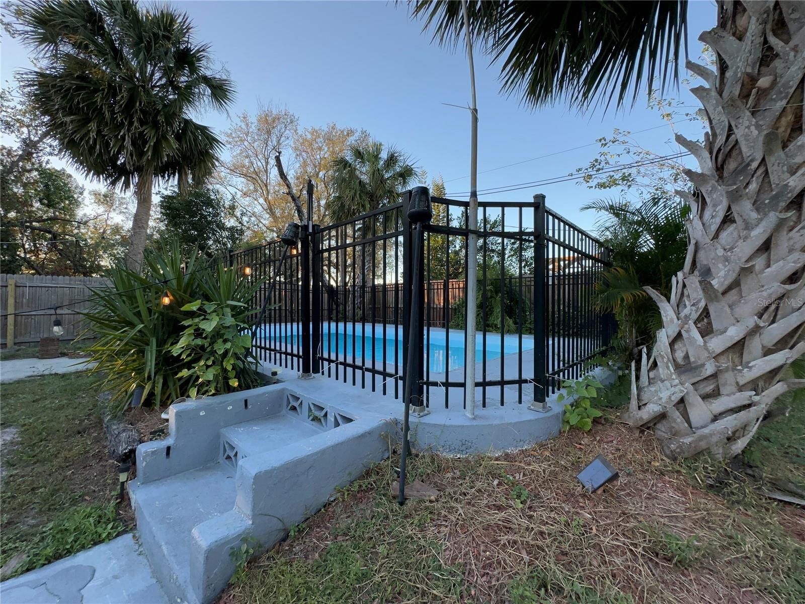 916 123RD AVE, TAMPA, FL, 33612