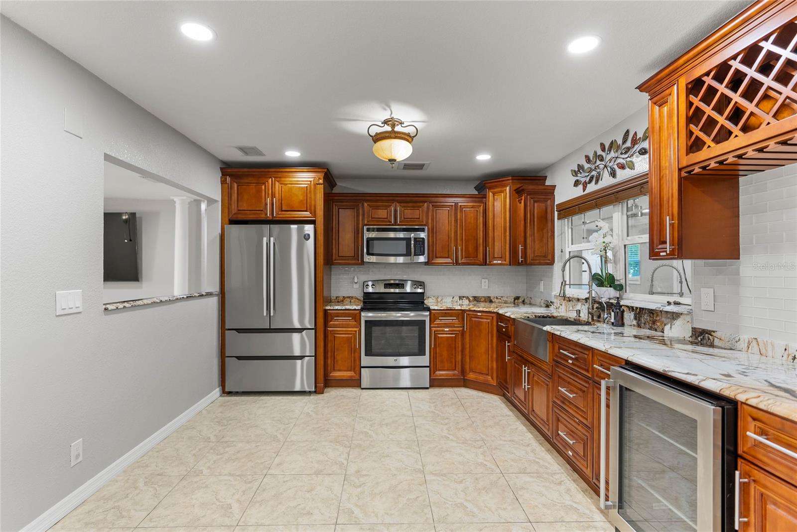 4410 WALTHAM DR, TAMPA, FL, 33634