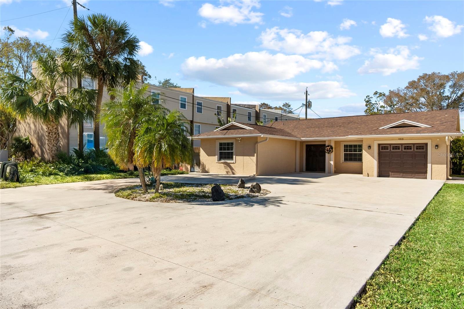 4410 WALTHAM DR, TAMPA, FL, 33634