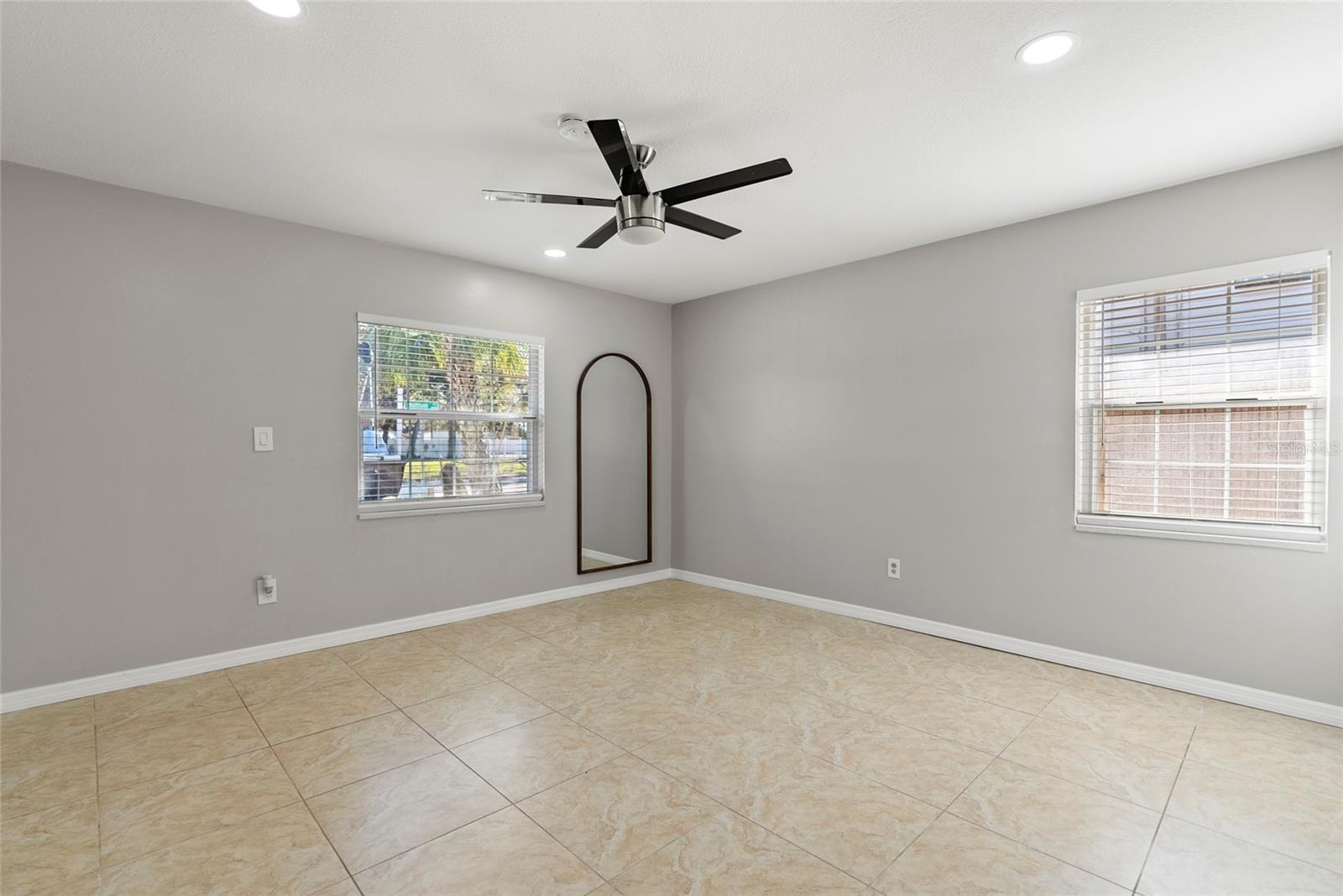 4410 WALTHAM DR, TAMPA, FL, 33634