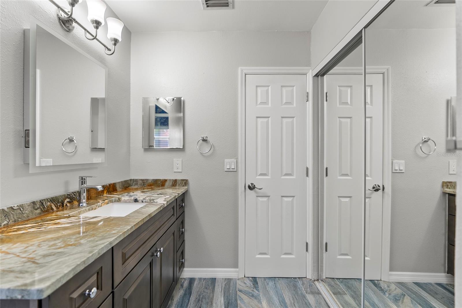 4410 WALTHAM DR, TAMPA, FL, 33634