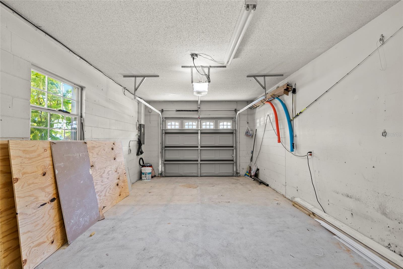 4410 WALTHAM DR, TAMPA, FL, 33634