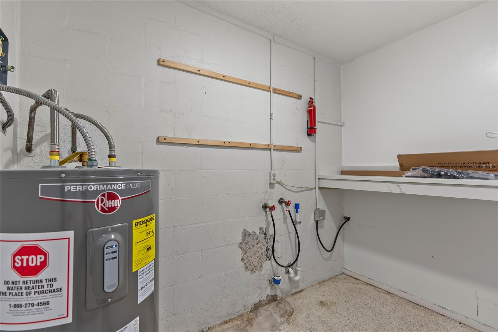 4410 WALTHAM DR, TAMPA, FL, 33634