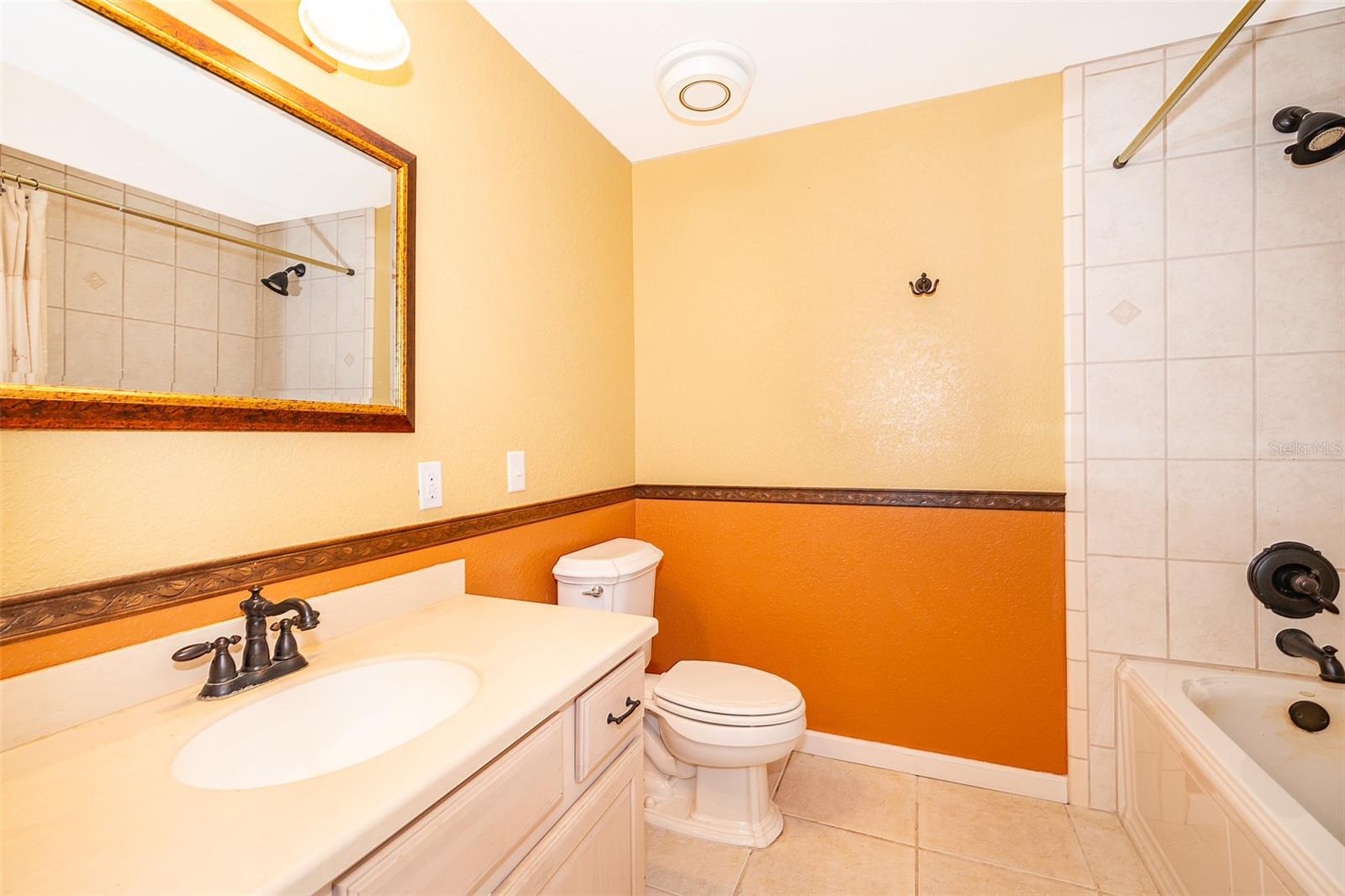 808 N SHORE DR, LEESBURG, FL, 34748