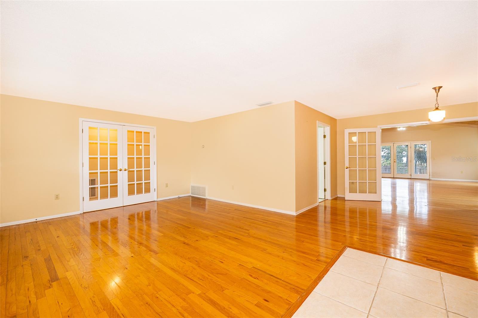 808 N SHORE DR, LEESBURG, FL, 34748