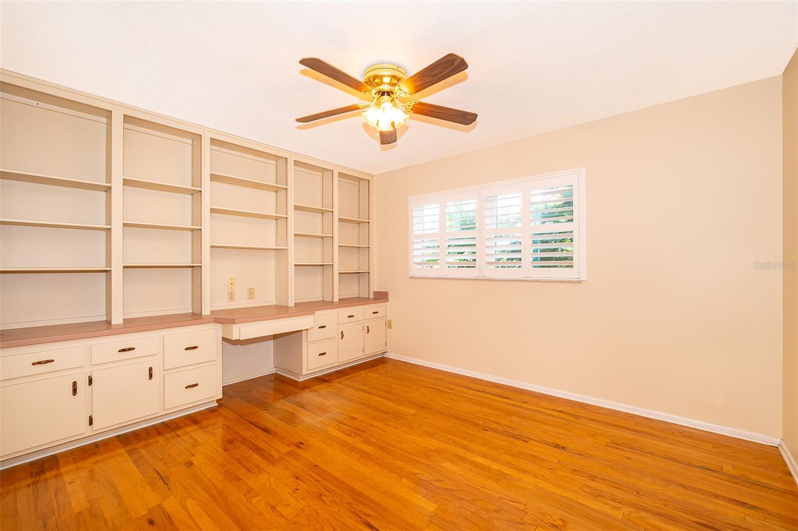 808 N SHORE DR, LEESBURG, FL, 34748