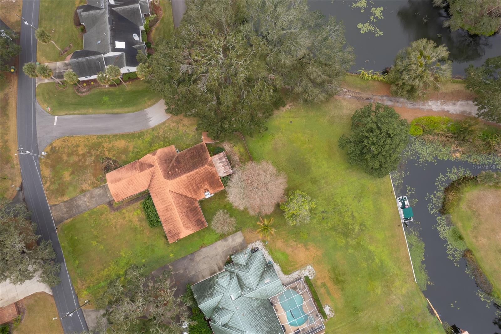 808 N SHORE DR, LEESBURG, FL, 34748