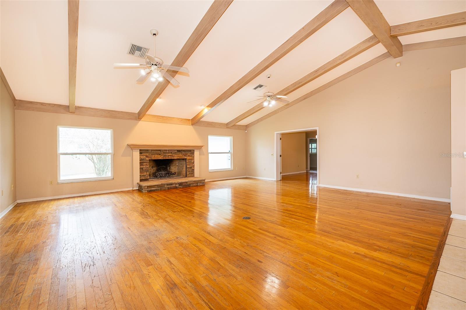 808 N SHORE DR, LEESBURG, FL, 34748