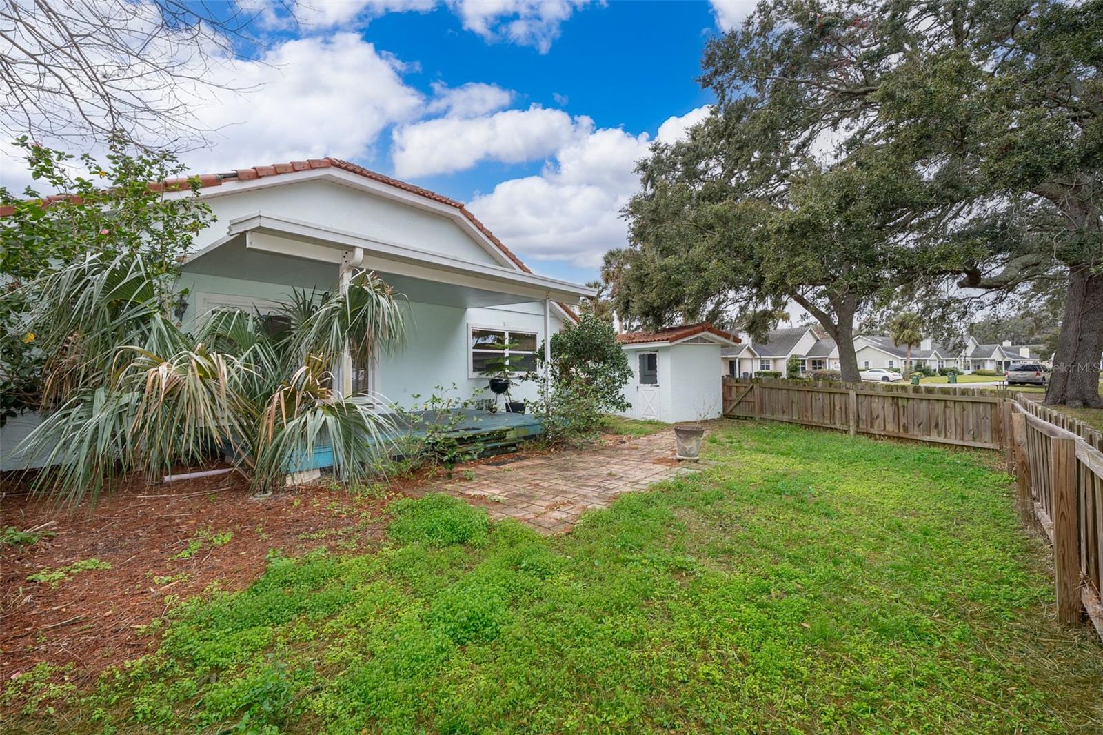 808 N SHORE DR, LEESBURG, FL, 34748