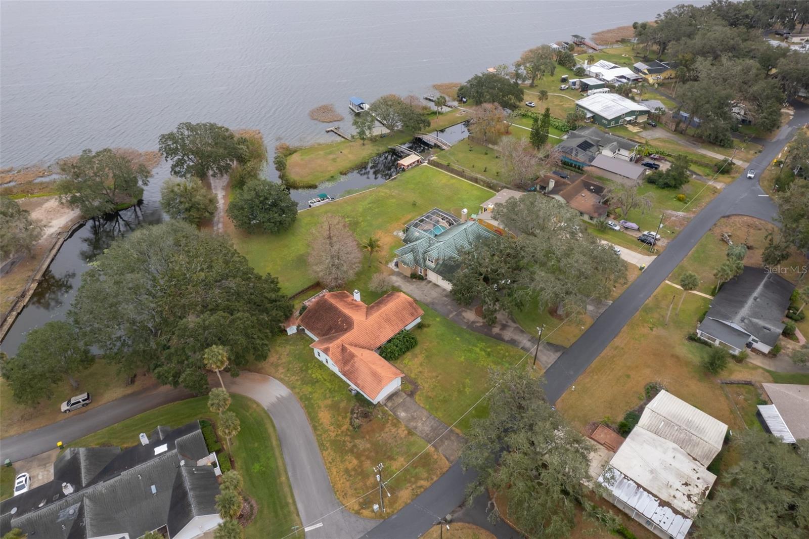808 N SHORE DR, LEESBURG, FL, 34748