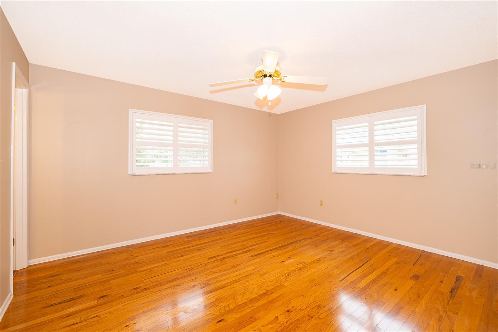 808 N SHORE DR, LEESBURG, FL, 34748