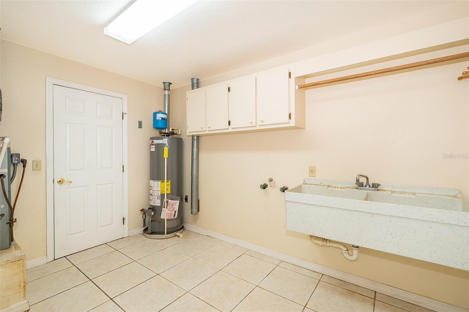808 N SHORE DR, LEESBURG, FL, 34748