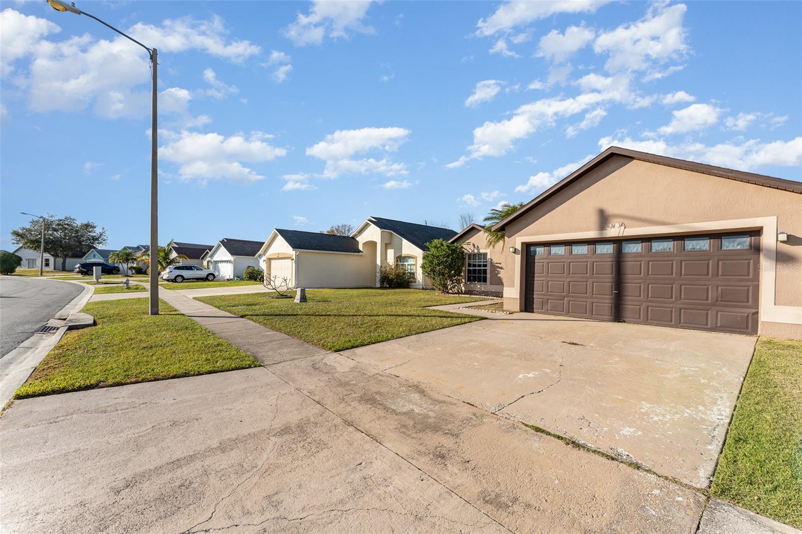 2463 HYBRID DR, KISSIMMEE, FL, 34758