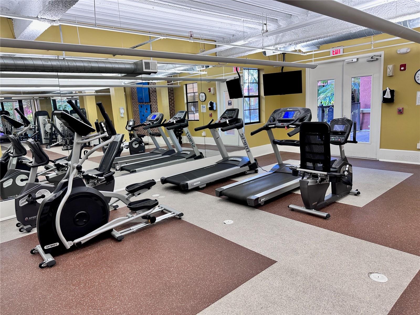 911 N ORANGE AVE #127, ORLANDO, FL, 32801