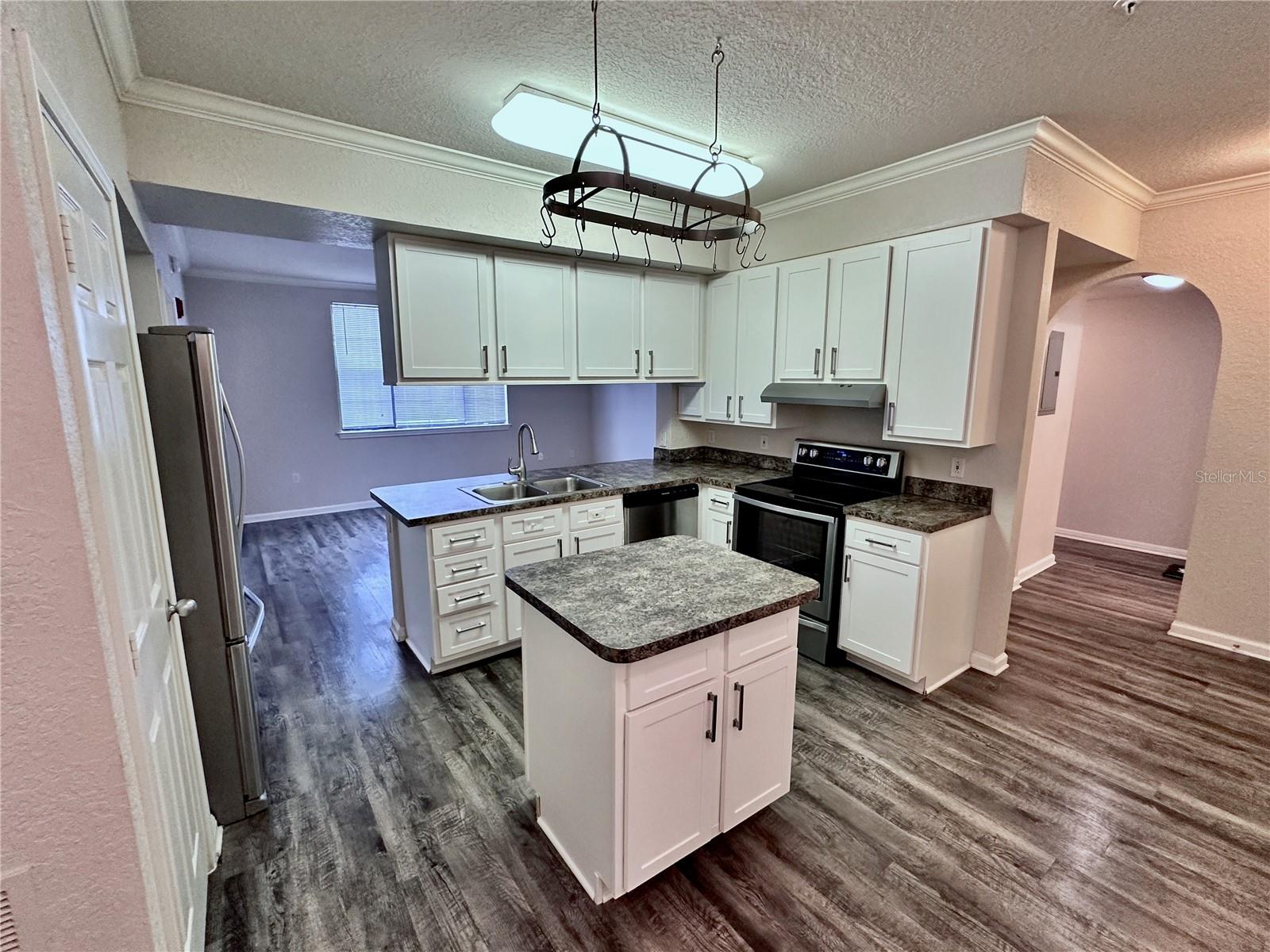 911 N ORANGE AVE #127, ORLANDO, FL, 32801