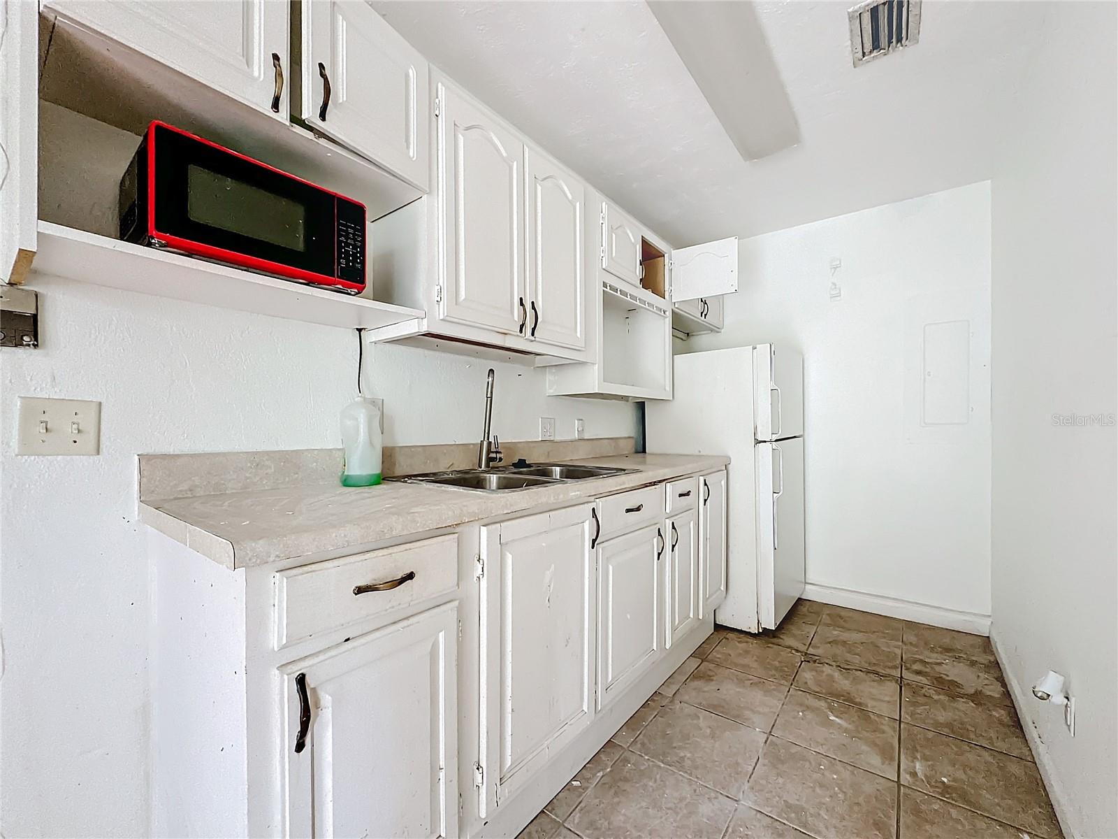 1412 OAK FOREST DR, ORMOND BEACH, FL, 32174