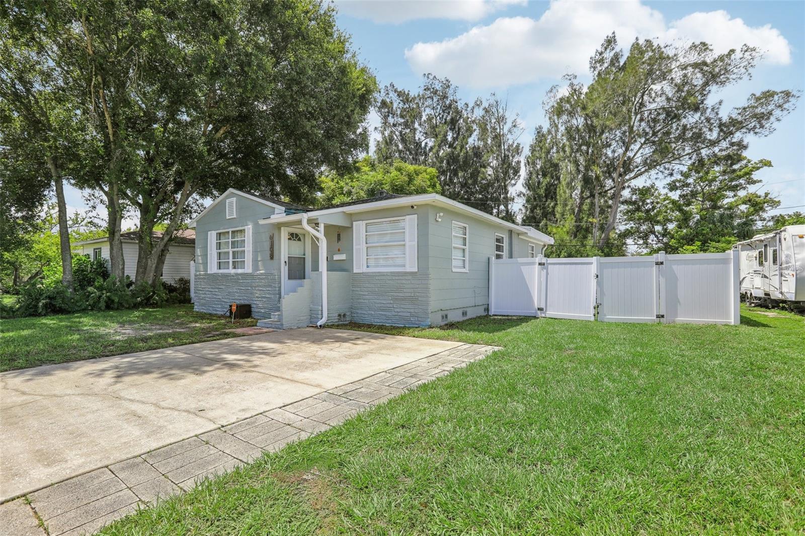6108 PERSHING ST NE, ST PETERSBURG, FL, 33703