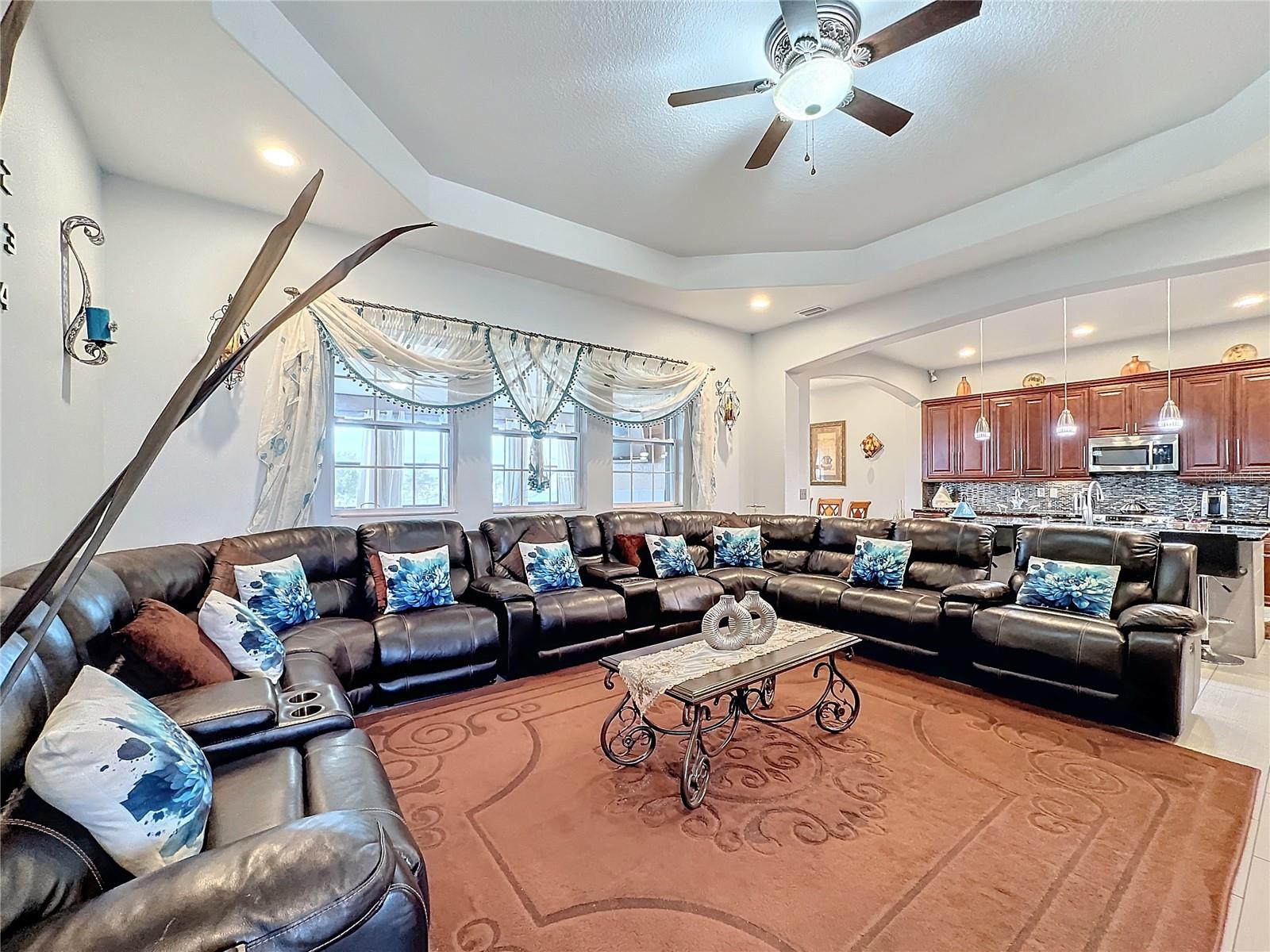 1719 NORTH BLVD W, DAVENPORT, FL, 33837