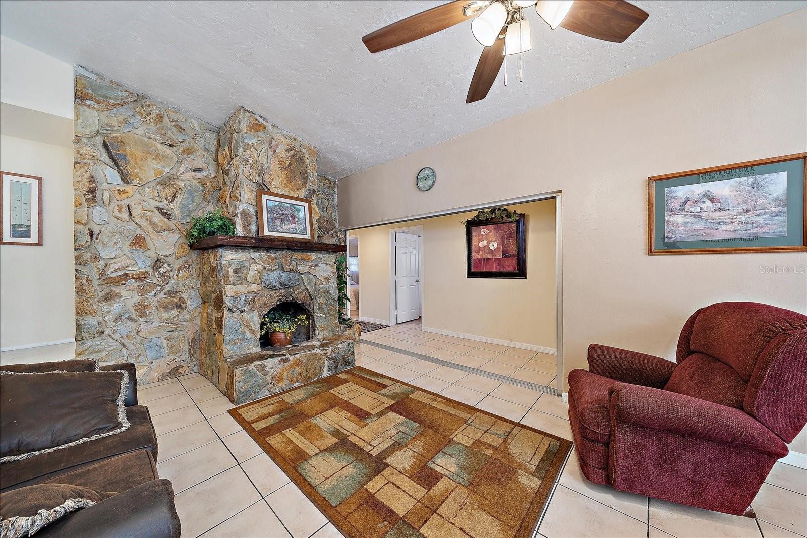 2820 GREENBRIAR ST, SARASOTA, FL, 34237