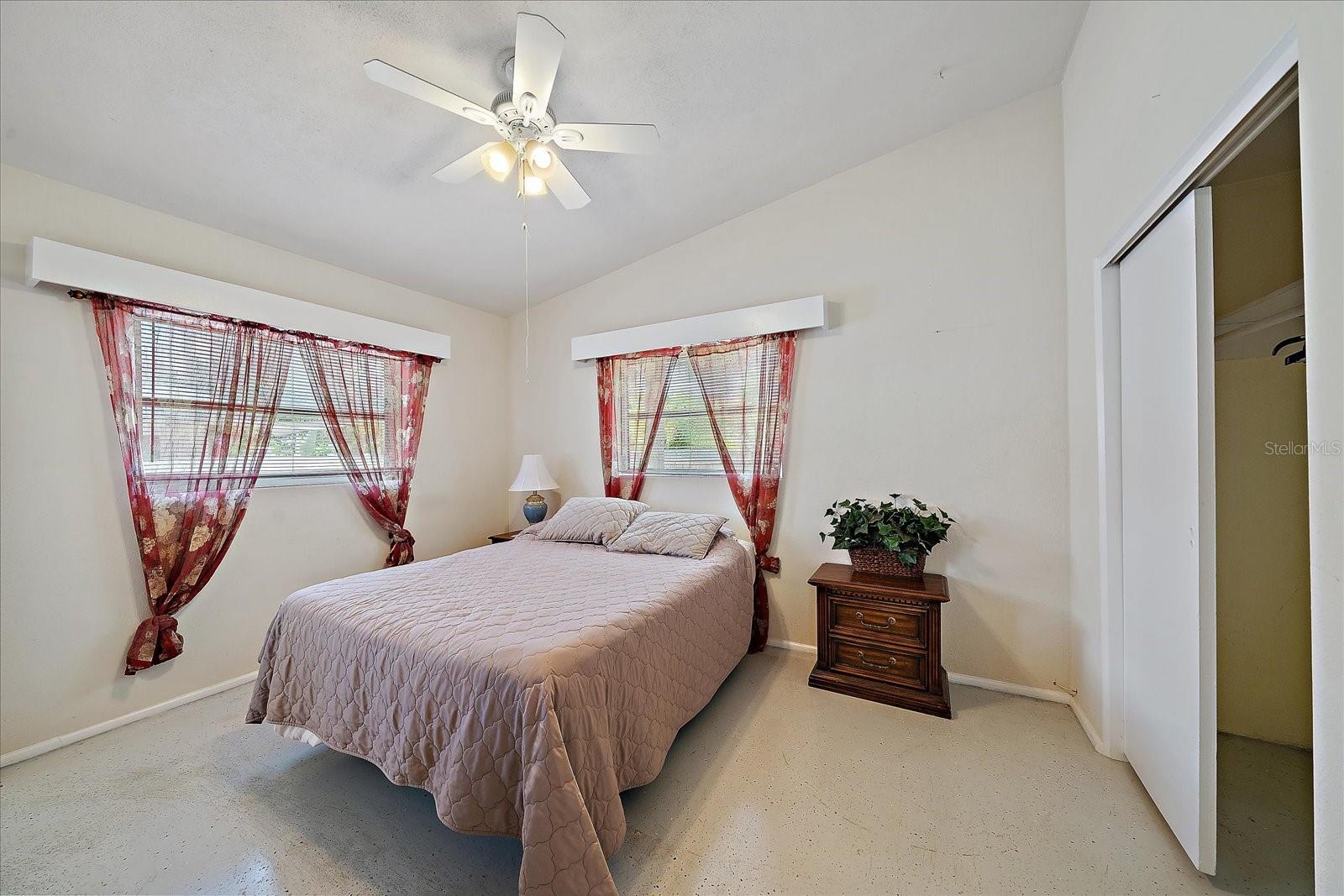 2820 GREENBRIAR ST, SARASOTA, FL, 34237