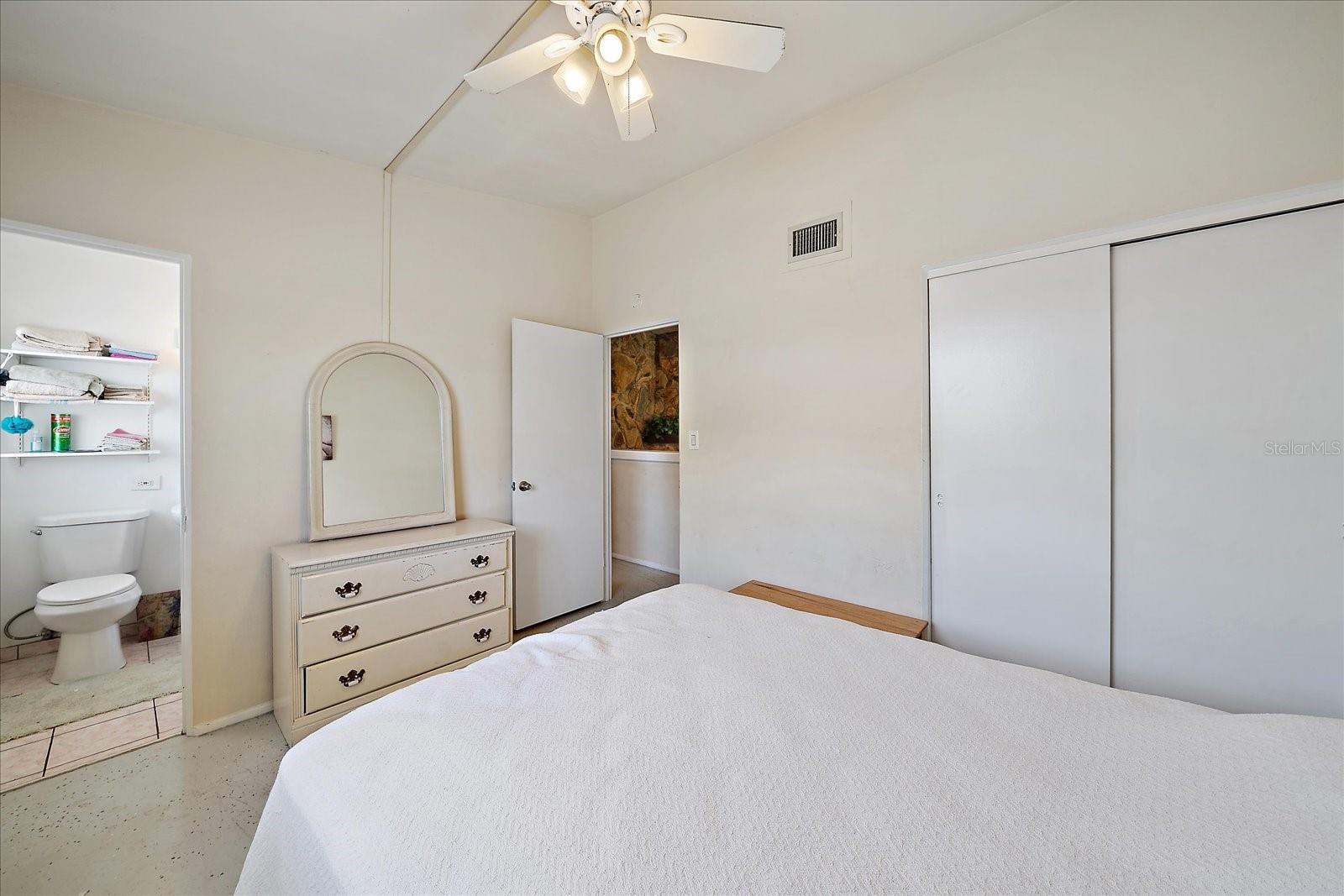 2820 GREENBRIAR ST, SARASOTA, FL, 34237