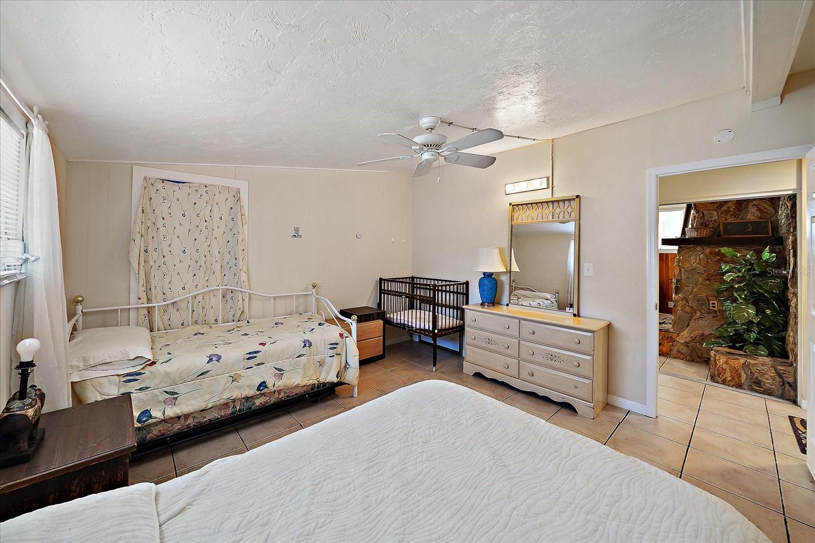2820 GREENBRIAR ST, SARASOTA, FL, 34237