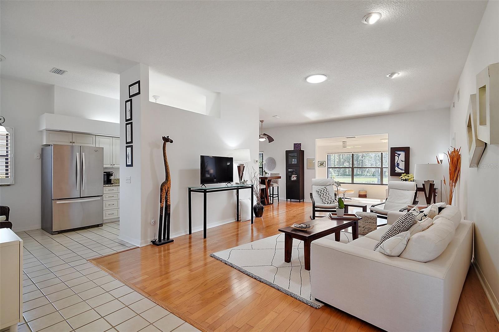 586 JUNIPER WAY, TAVARES, FL, 32778