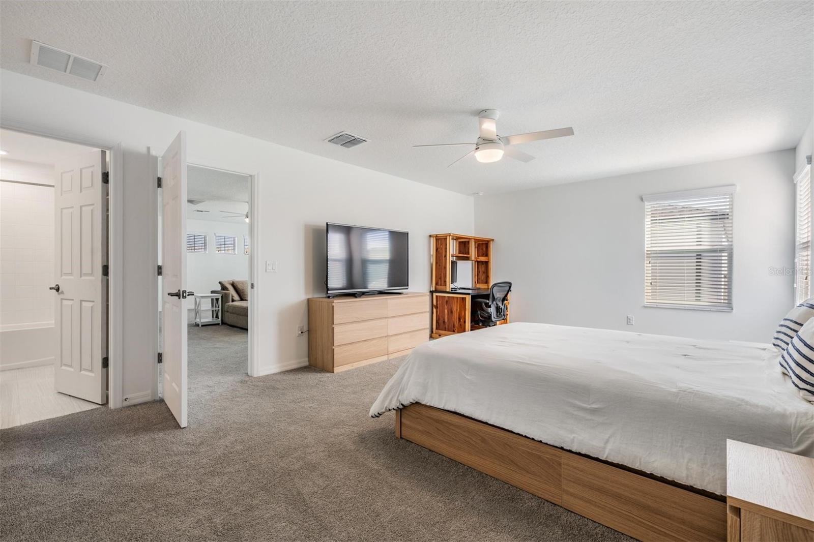 7678 NOTCHED PINE BND, WESLEY CHAPEL, FL, 33545