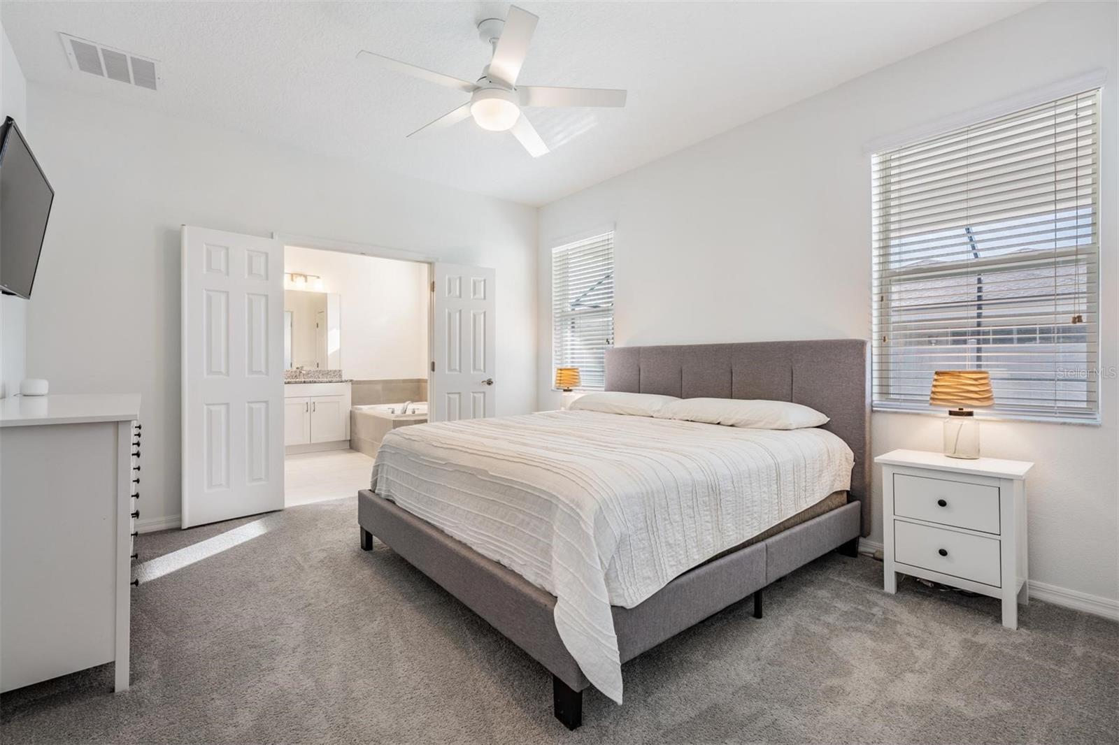 7678 NOTCHED PINE BND, WESLEY CHAPEL, FL, 33545