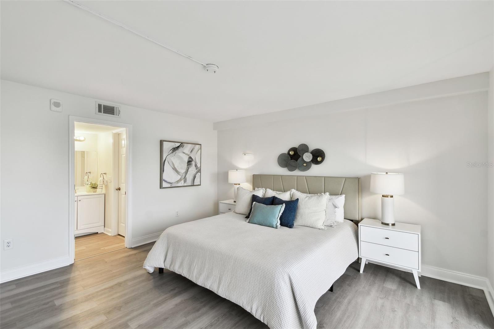 7300 SUN ISLAND DR S #203, SOUTH PASADENA, FL, 33707