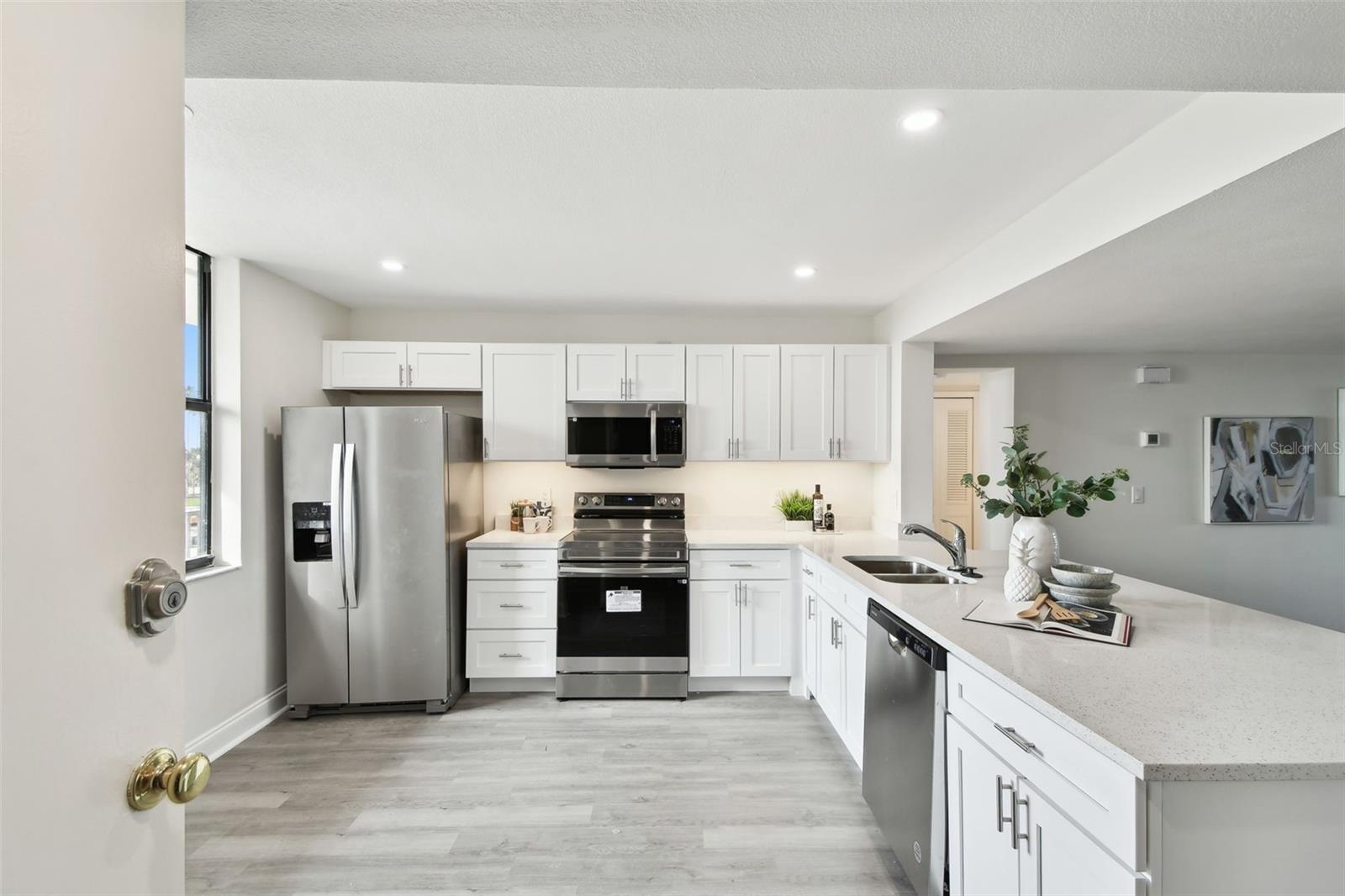 7300 SUN ISLAND DR S #203, SOUTH PASADENA, FL, 33707