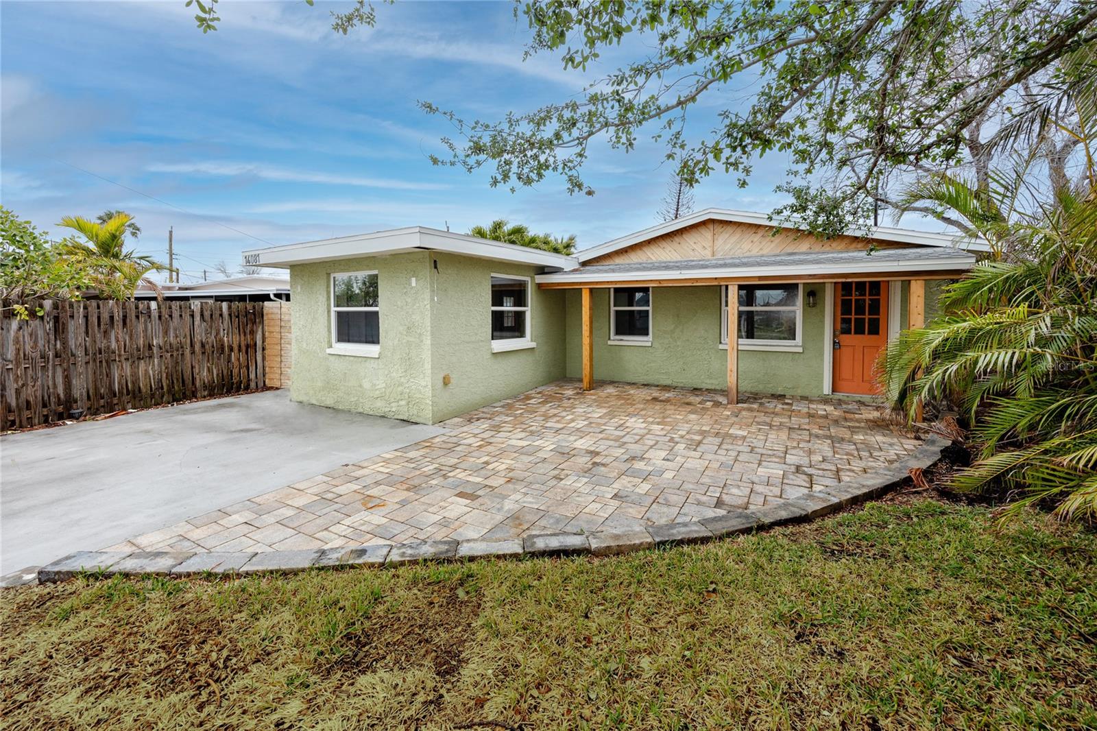 14081 W PARSLEY DR, MADEIRA BEACH, FL, 33708